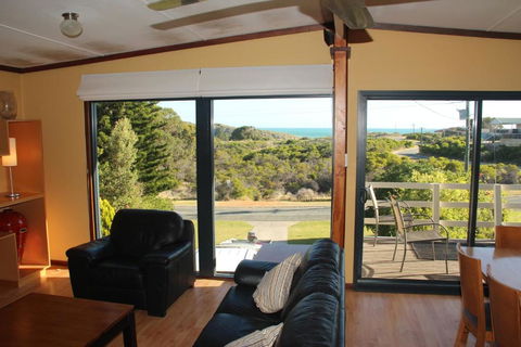 Gabbadah Beach House - Tourism Caloundra 4