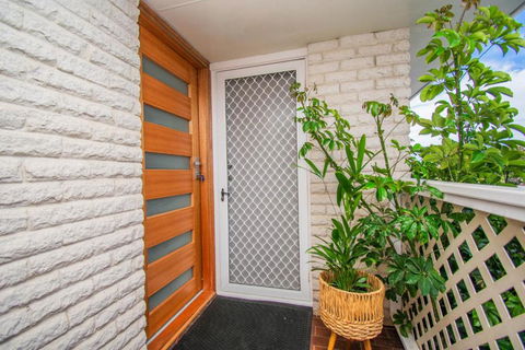 Gairdner Cottage - Something A Bit Different! - Tourism Caloundra 0