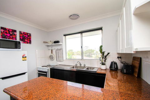 Gairdner Cottage - Something A Bit Different! - Tourism Caloundra 4