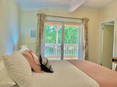 Galbraith Beach Studios - Studio 2 - Tourism Caloundra 1