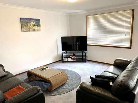 Gale Street Retreat Busselton - Tourism Caloundra 3
