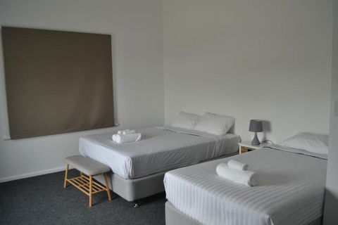 Garden Hotel - Tourism Caloundra 2
