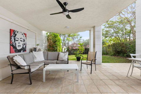 Garden Apt 2Bed X 2Bath, Parking - Tourism Caloundra 1