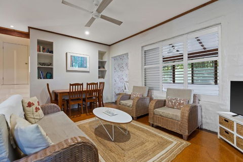 Garden Burees - Tourism Caloundra 4