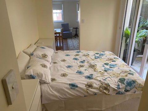 Garden Flat, NORTH SYDNEY - Tourism Caloundra 3