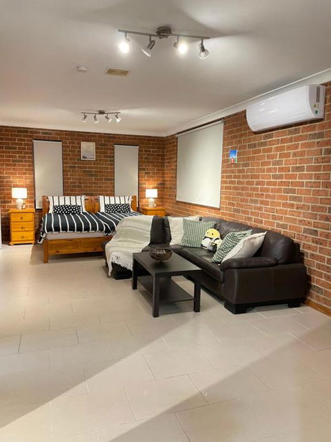 Garden Hideaway - Tourism Caloundra 2