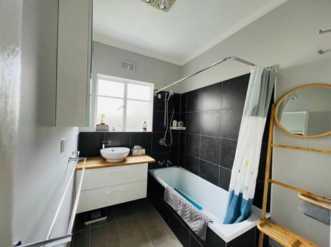 Garden House 15 Min To Hobart CBD - Tourism Caloundra 2