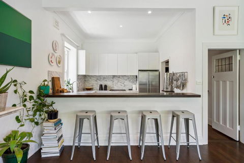 Garden Retreat 5-BDR House Near Centennial Park - Tourism Caloundra 4