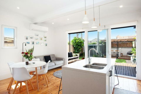 Garden Oasis Sydenham - Tourism Caloundra 2