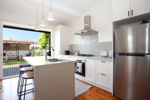Garden Oasis Sydenham - Tourism Caloundra 0