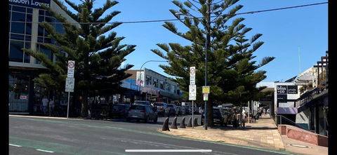 Garland Grove - Tourism Caloundra 2