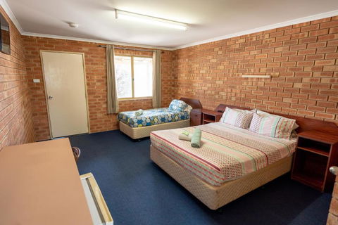 Gascoyne Hotel - Tourism Caloundra 2