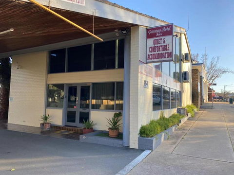 Gateway Motor Inn - Tourism Caloundra 0