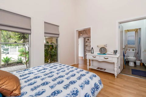 Gawler Townhouses 1C , 1 Queen Bed - Tourism Caloundra 0