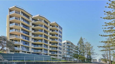Gazeaway Unit 18 - Tourism Caloundra 2
