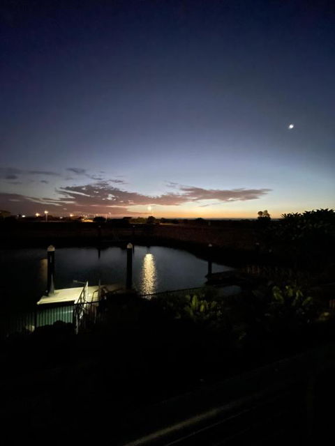 Gecko - On The Marina With Pool & Private Jetty - Tourism Caloundra 4