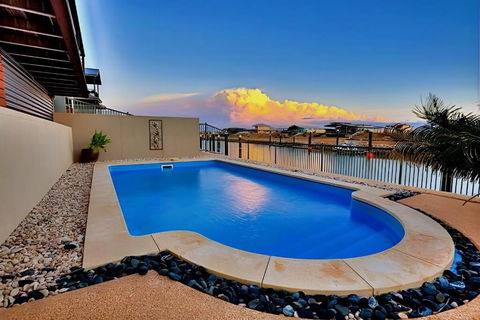 Gecko - On The Marina With Pool & Private Jetty - Tourism Caloundra 2