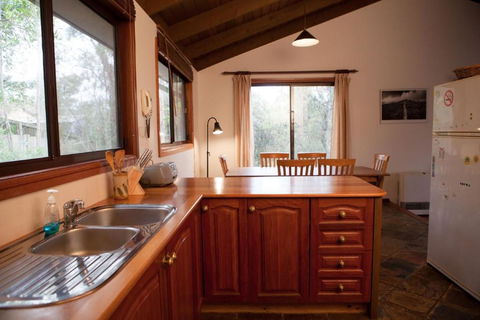 Geebung Cottage - Tourism Caloundra 2
