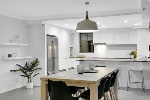 Gemini Court - Hosted By Burleigh Letting - Tourism Caloundra 1