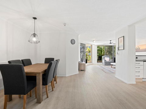 Genesis - Private Apartments - Tourism Caloundra 4