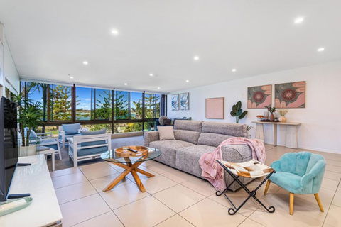 Gentle Waves Retreat Villa - Tourism Caloundra 3