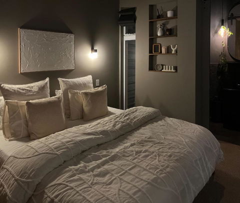 George - Luxe Residence With Private Rooftop - Tourism Caloundra 4