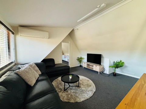 George IV Inn - Tourism Caloundra 2