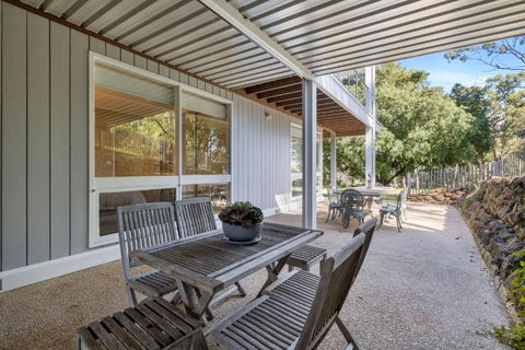 George St Retreat - Tourism Caloundra 2