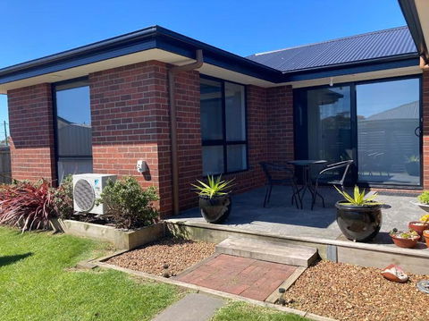 George Town Central BnB New Apartment - Tourism Caloundra 0