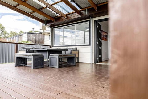 Georges Bay Bungalow - Home - Tourism Caloundra 1