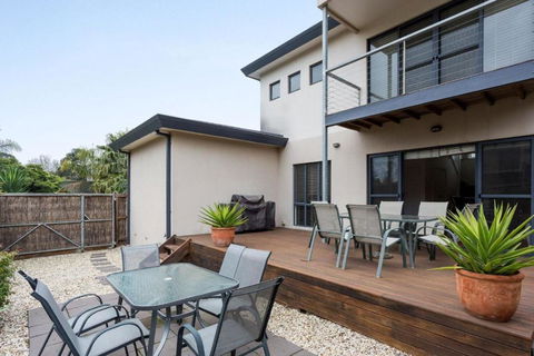 Getaway On Chapel Cowes Phillip Island - Tourism Caloundra 1