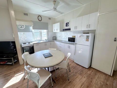 Getaway Villas Unit 3 - Tourism Caloundra 2