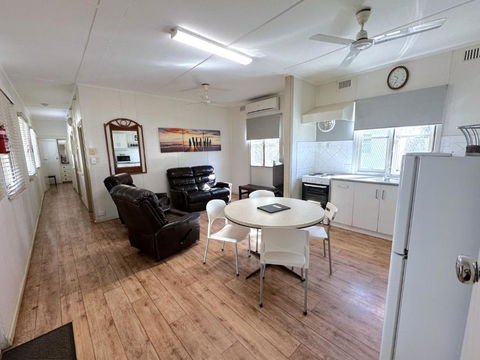 Getaway Villas Unit 3 - Tourism Caloundra 1