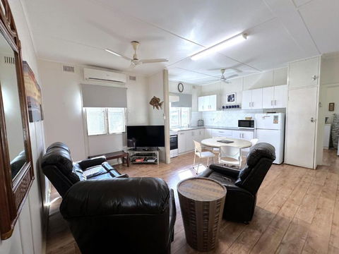 Getaway Villas Unit 3 - Tourism Caloundra 3
