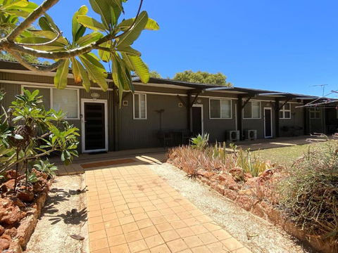 Getaway Villas Unit 383 - Tourism Caloundra 1