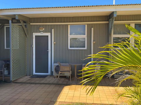 Getaway Villas Unit 385 - Tourism Caloundra 0