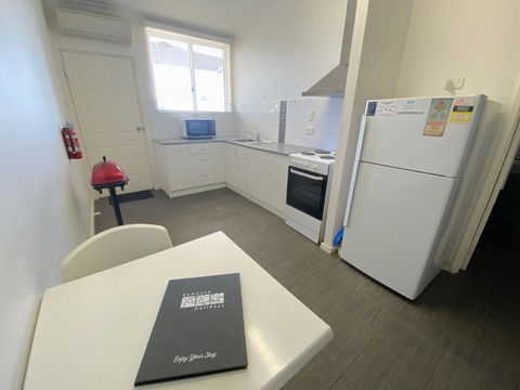 Getaway Villas Unit 386 - Tourism Caloundra 3