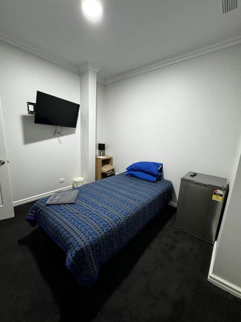 GHK - Grand Hotel Kalgoorlie - Tourism Caloundra 1