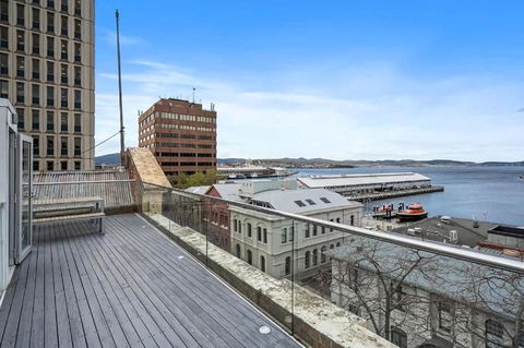 Gibson Mill Penthouse With Private Balcony - 301 - Tourism Caloundra 4