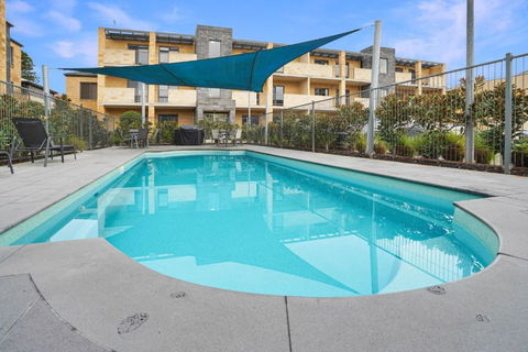Gilles Apartment - Tourism Caloundra 0