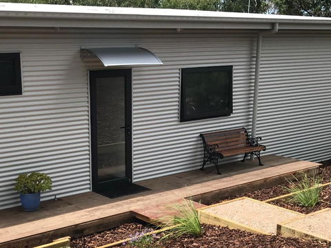 Gillys Guesthouse - Tourism Caloundra 3