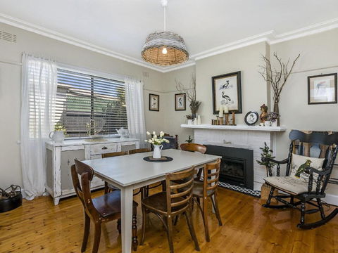 Gipps Getaway - Tourism Caloundra 2