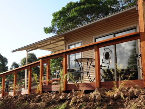 Gisborne Peak Winery Short Term Stays - Tourism Caloundra 2