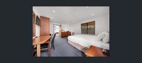 Gladstone Capricorn Apartments - Tourism Caloundra 1