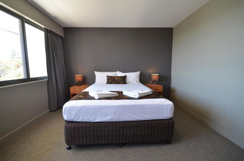 Gladstone Reef Hotel Motel - Tourism Caloundra 4