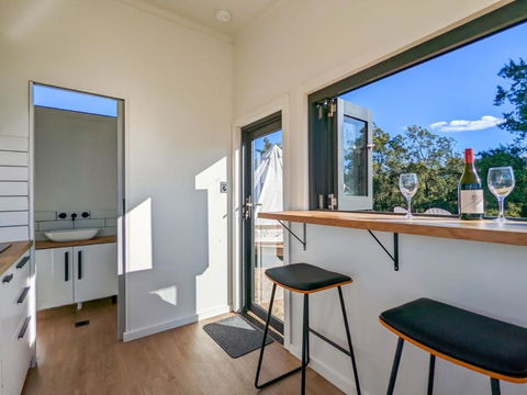 Glamping Vineyard Getaway With Luxury Amenities - Tourism Caloundra 4