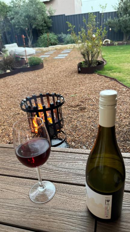 Glass Street Retreat - Tourism Caloundra 2