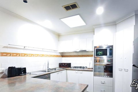 Glen 4BR 3BA Idea For Family & Gatherings - Tourism Caloundra 2