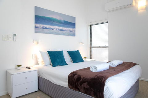 Glen Eden Beach Resort - Tourism Caloundra 3