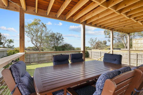 Glen Isla Seaside - Tourism Caloundra 3